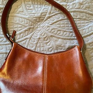 Genuine leather Fossil handbag. Excellent used condition.